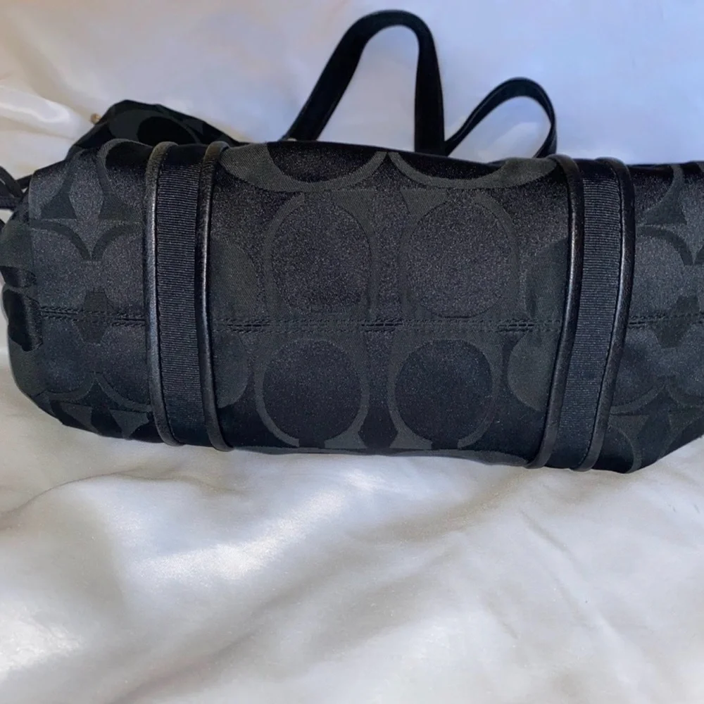 Coach Black Shoulder Bag with Silver Details - Picture 3 of 9